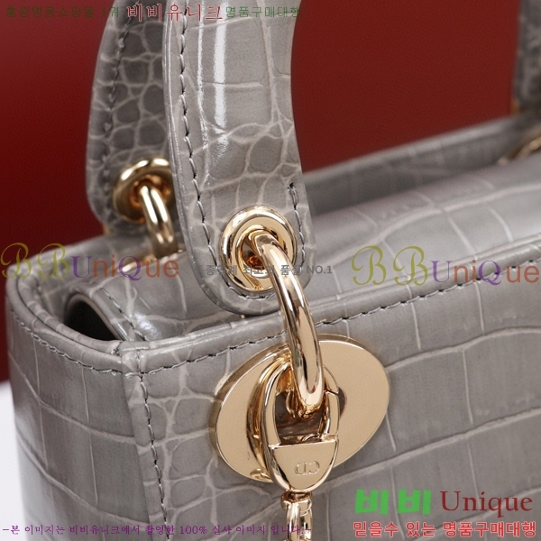 #��� ���̵�� �̴� M050566-105