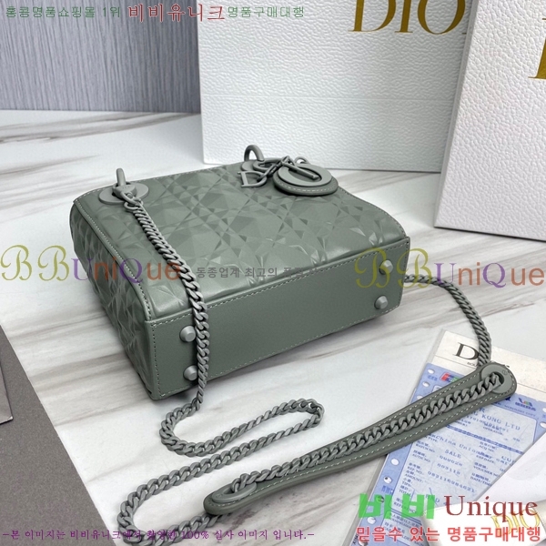 #��� ���̵�� �̴� ĳ��� 18800-1-50