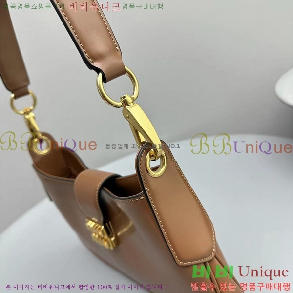 #�̿�̿� �ΰ� ��Ż ���� ȣ���� 5BC151-831