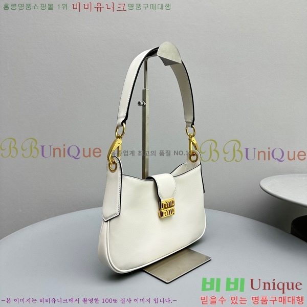 #�̿�̿� �ΰ� ��Ż ���� ȣ���� 5BC151-832