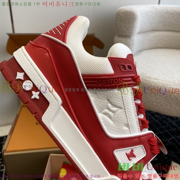 ���̺��� LV Ʈ���̳� ����Ŀ�� 48L2412434-5