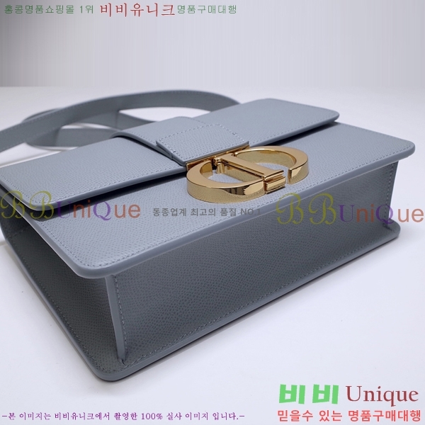 #��� 30 �����ι� M9203-401