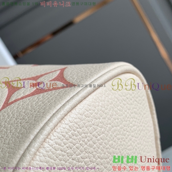 #���̺��� ���ǵ� �ݵѸ��� �̴� M81913-1000