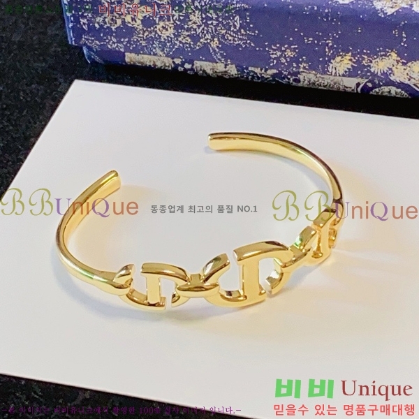 ��� ���� D55O0922-3