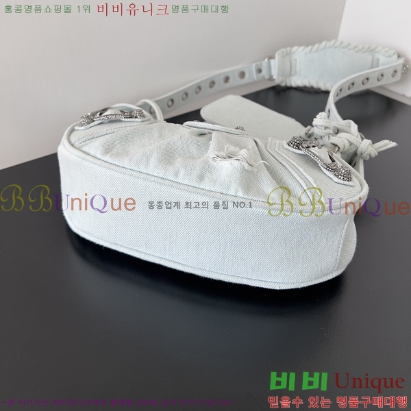 #�߷��þư� LE CAGOLE �� ī�� Xs ����� 6713091-18