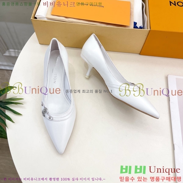 ���̺��� ������ 34LV575122-4 ��5.5cm