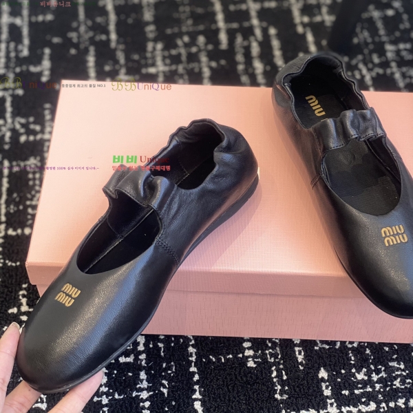 �̿�̿� �޸����� �÷����� 32MU253142-4