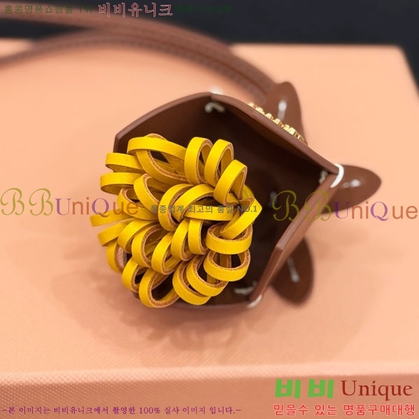 �̿�̿� ŰȦ�� MIU016657-7