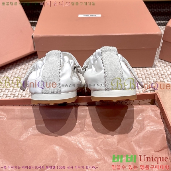 ���� �̿�̿� �޸����� �÷� 30MU255248-5