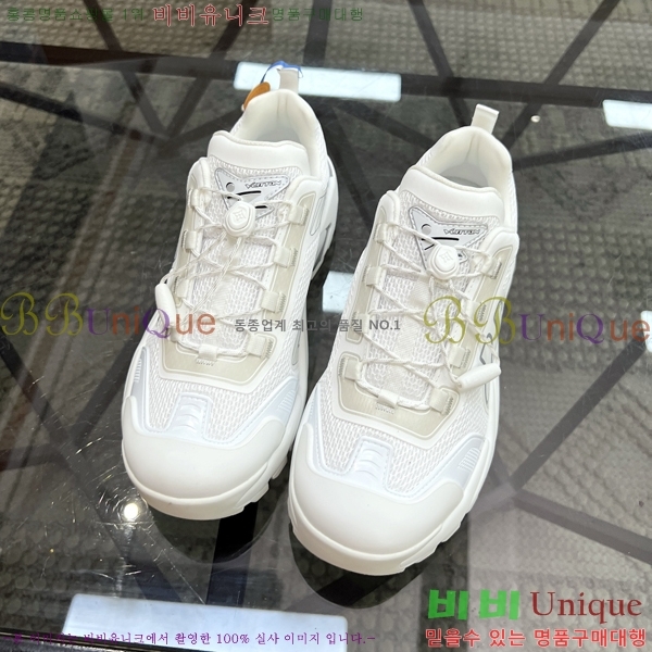 ���� ���̺��� ����Ŀ�� LV3306112-6