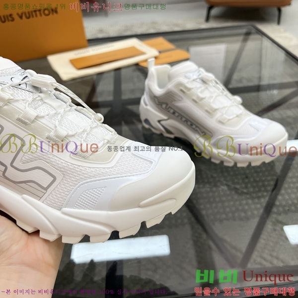 ���� ���̺��� ����Ŀ�� LV3306112-6