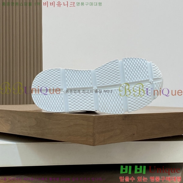 ���� ���̺��� ����Ŀ�� LV3306119-3