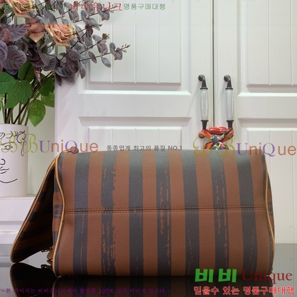 #���̺��� ���ǵ� P9 �ݵѸ��� M14077-101