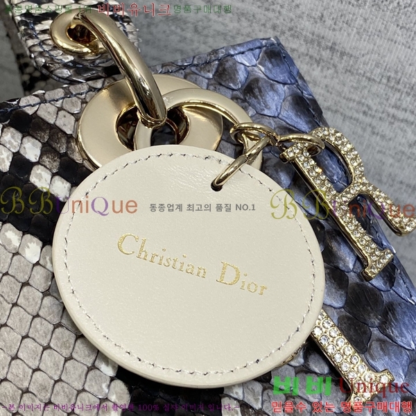 #��� ���̵�� ���� M0531-705