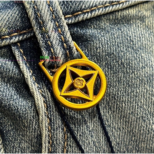 ���� ���̺��� û���� LV241380