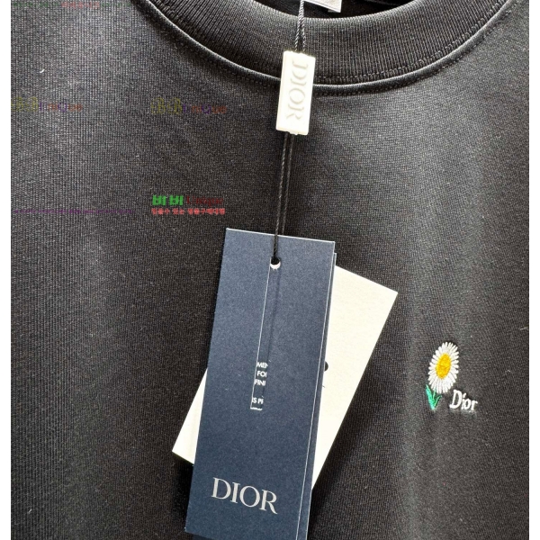 ���� ũ������ ���� Ƽ���� CH814689-5