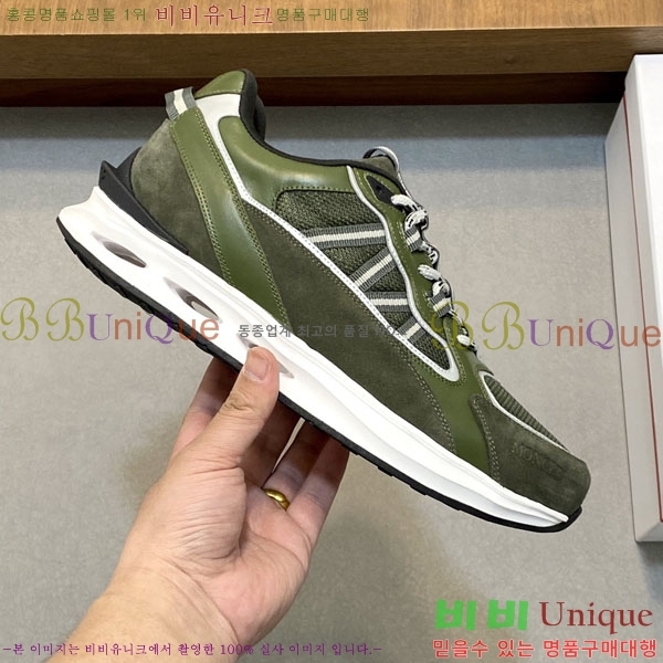 ���� ��**�� ����Ŀ�� MO592266-4