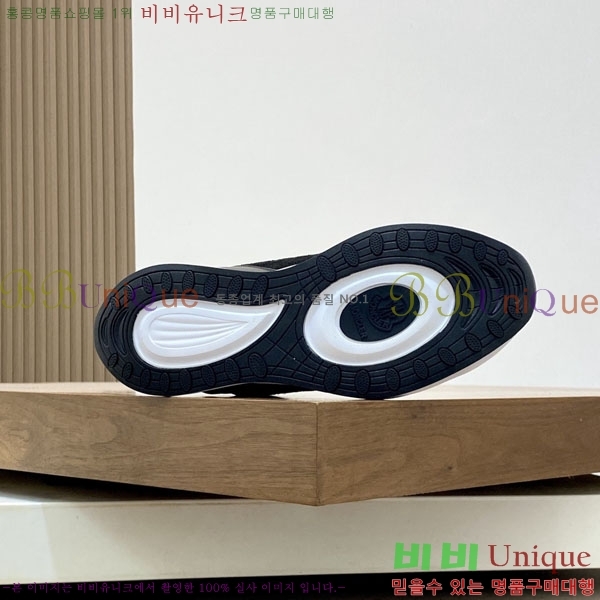 ���� ��**�� ����Ŀ�� MO592266-6