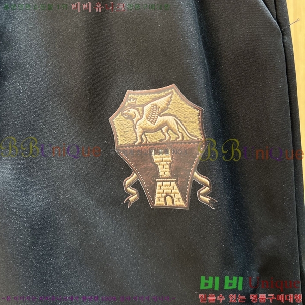 ���� ���ڷ� ��ġ�ڸ� �ݹ��� BC75672-1