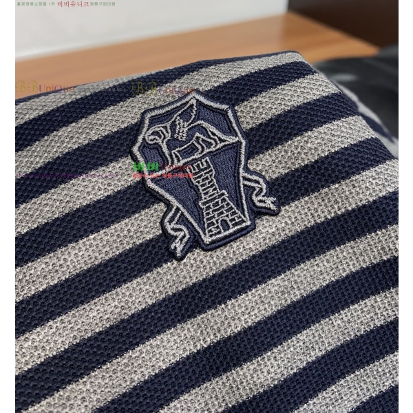 ���� ���ڷ� ��ġ�ڸ� ���� Ƽ���� BC72590-2