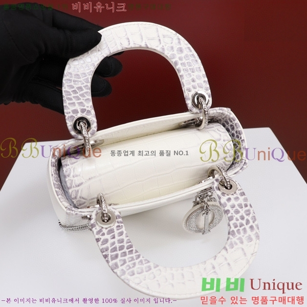 #��� ���̵�� �̴� M050566-107