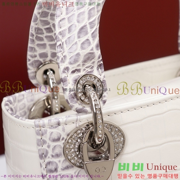 #��� ���̵�� �̴� M050566-107