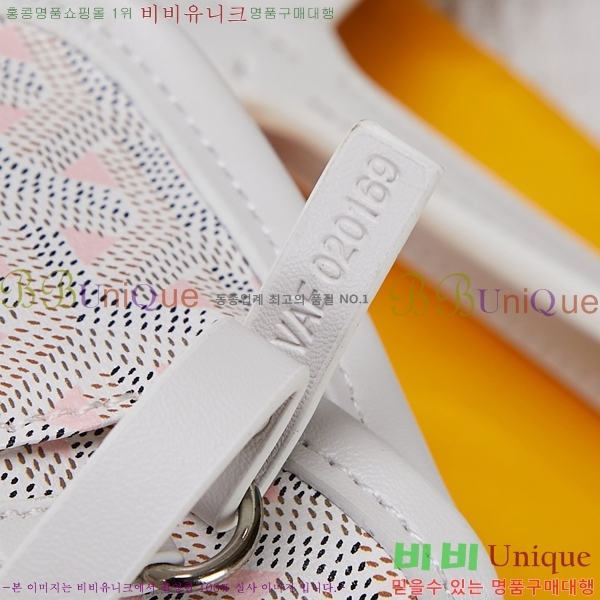 #���ߵ� ������ Ŭ�����ξ� GV52561-101