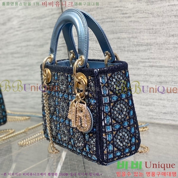 #��� ���̵�� �̴� M050566-301