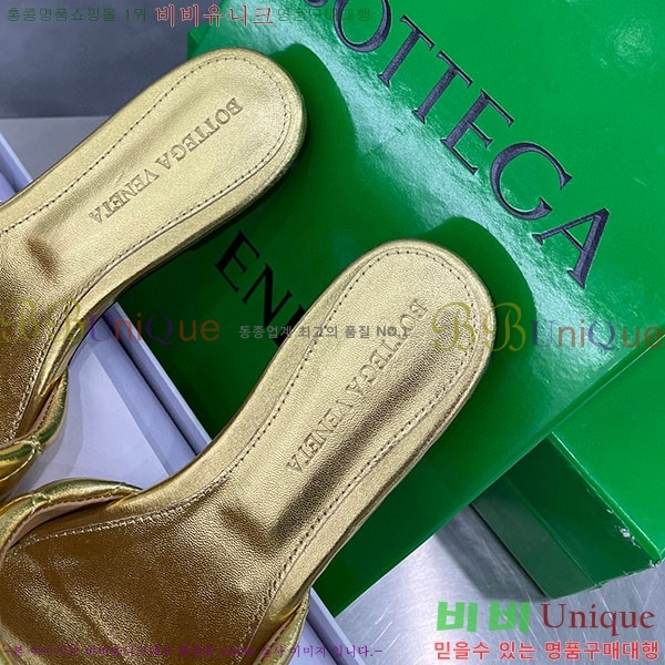 ���װ�����Ÿ �е�� �÷� ���� BV958122-4