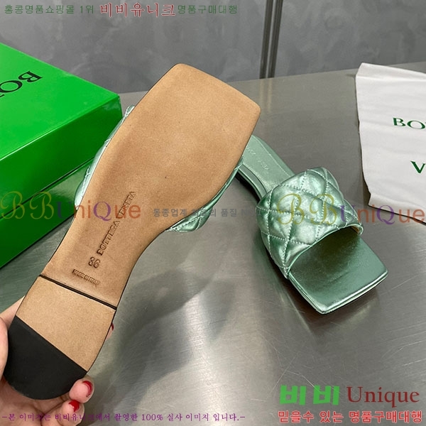 ���װ�����Ÿ �е�� �÷� ���� BV958122-3