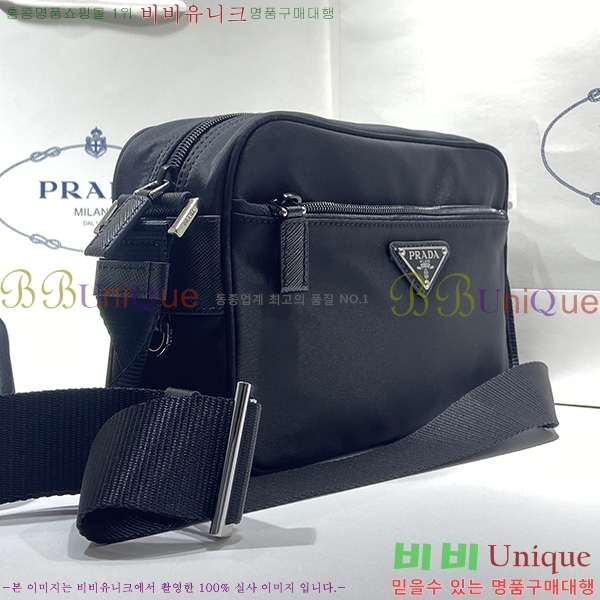 #����� ���ڳ� �ﰢ�ΰ� ī�޶�� 1BC167-101