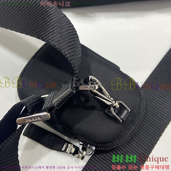 #����� ���ڳ� �ﰢ�ΰ� ī�޶�� 1BC167-101