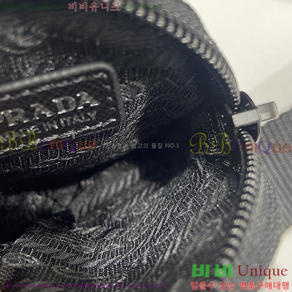 #����� ���ڳ� �ﰢ�ΰ� ī�޶�� 1BC167-101