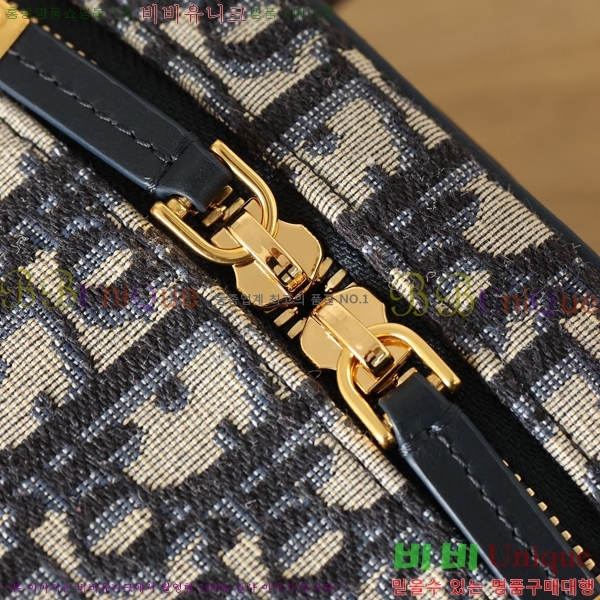 #��� CD �ñ״�ó ���� ����Ƽ ���̽� M54010-100