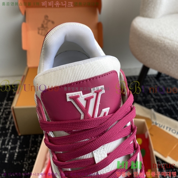 ���̺��� LV Ʈ���̳� ����Ŀ�� 48L2412435-6