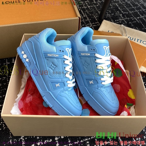 ���̺��� LV Ʈ���̳� ����Ŀ�� 48L2412435-7