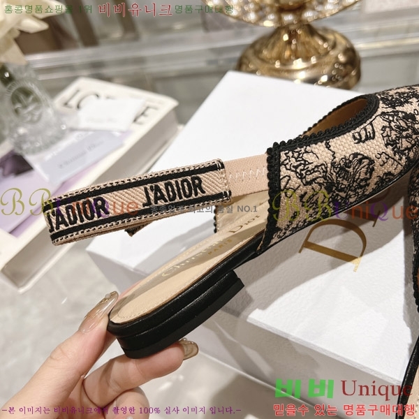 ��� �÷� ���� TY6690242-10