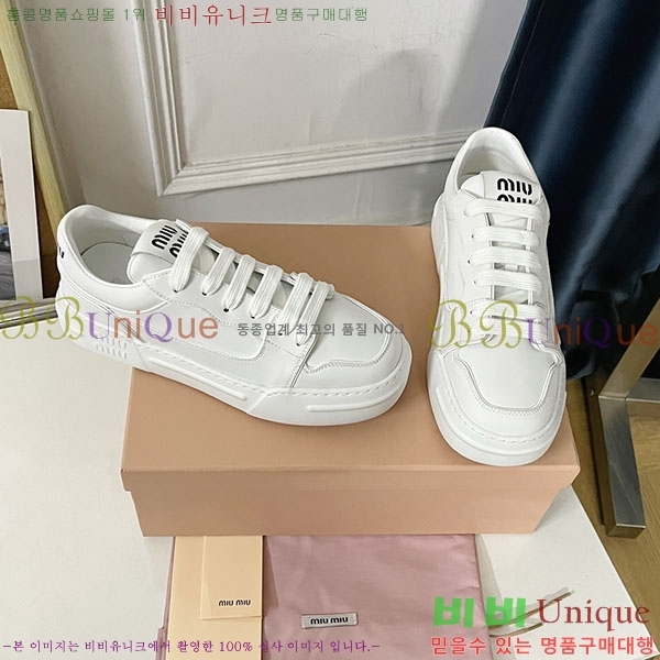 ���� �̿�̿� ����Ŀ�� M700252