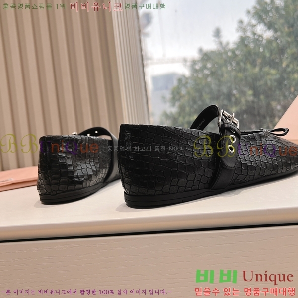 �̿�̿� �߷����� �÷� ���� 32MU2431910-1