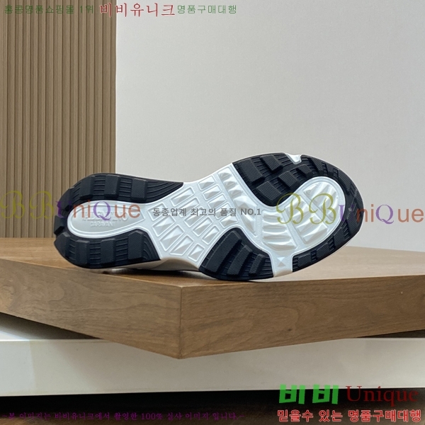 ���� �߷�Ƽ�� ����Ŀ�� 40VA24515-8-11