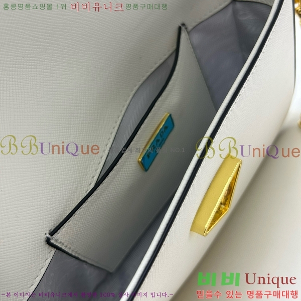 ����� ũ�ν��� 1BD556-1