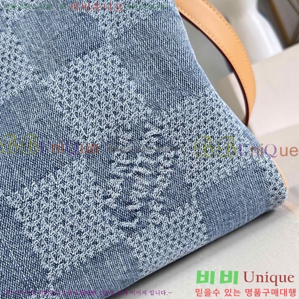 #���̺��� ���ǵ� 40 �ݵѸ��� N40701-101