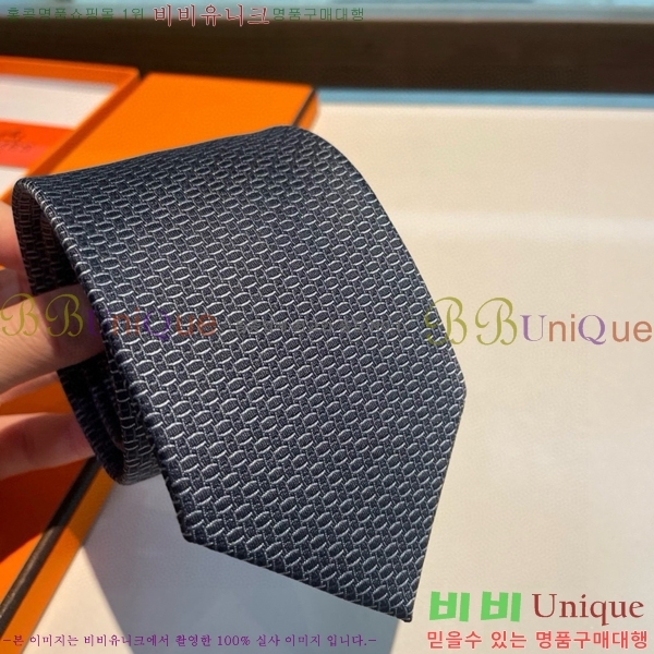 #�����޽� ��Ÿ�� HE555582-8