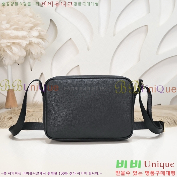 ���� ũ�ν��� 521701