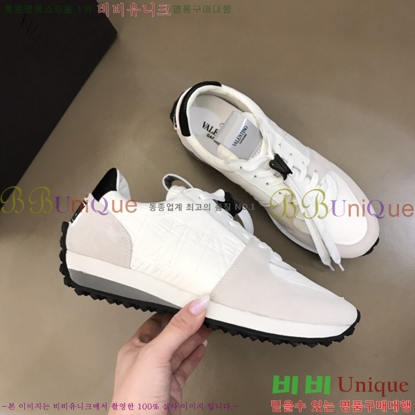 ���� �߷�Ƽ�� ����Ŀ�� 28VT24822-1