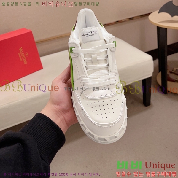 ���� �߷�Ƽ�� ����Ŀ�� 23VT248144-4