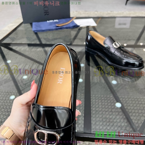 ���� ��� ���� D9978052-3