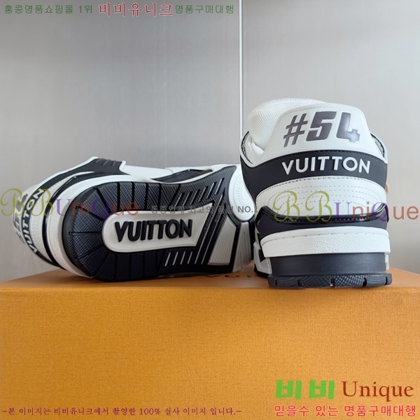 LV Ʈ���̳� ����Ŀ�� 44L2493058-2