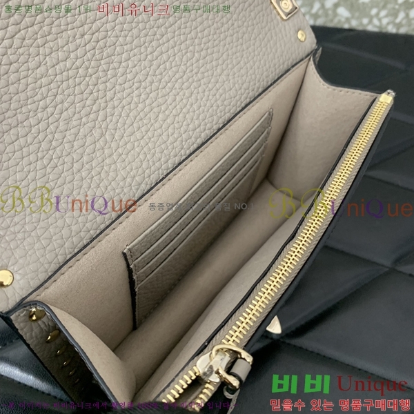 #�߷�Ƽ�� ����ٴ� �����͵� ũ�ν��ٵ� �� 057-106