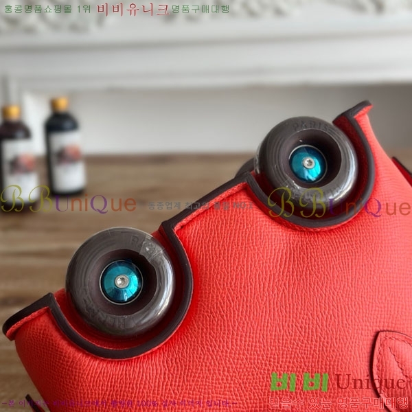 #޽     HE712379-105